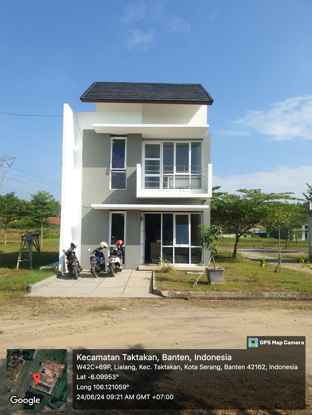 foto contoh rumah perumahan Lialang Residence