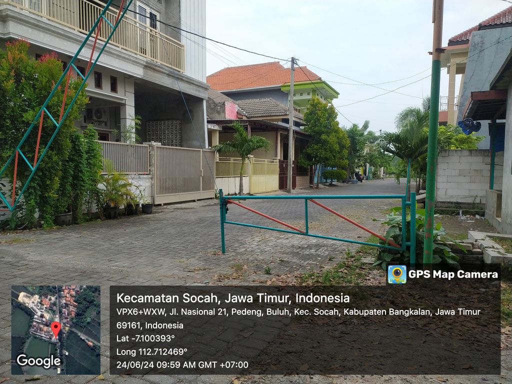 foto gerbang perumahan Suryaland