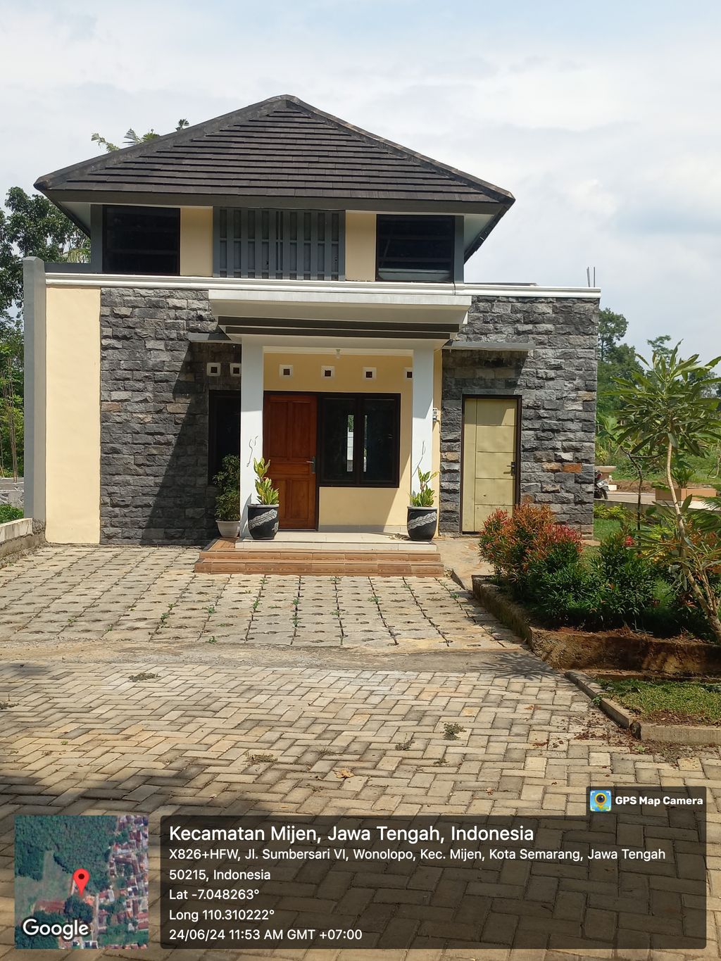 foto contoh rumah perumahan GREEN WANASRI MIJEN