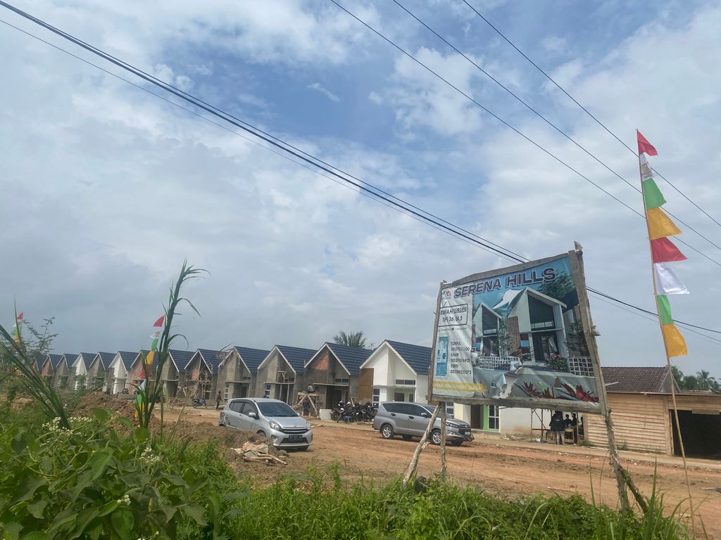 foto gerbang perumahan SERENA HILL