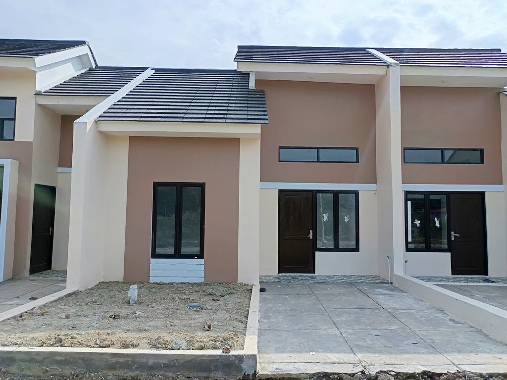 foto tampak rumah tipe 30/60 perumahan Griya Kersana
