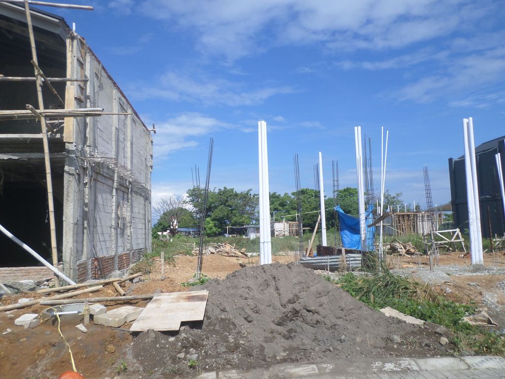 foto tampak rumah tipe MD-0027 perumahan Rolling Hills 6