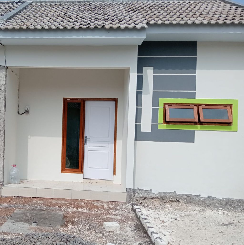 foto tampak rumah tipe 33/72 perumahan Suryaland