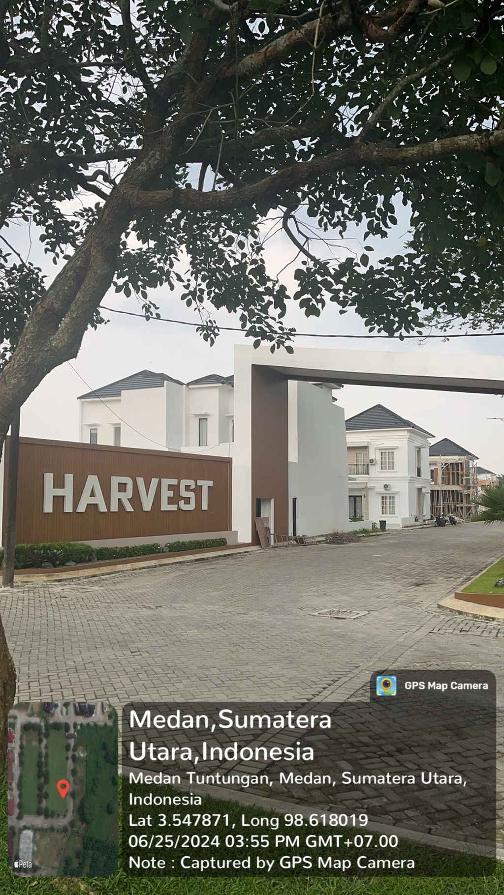 foto gerbang perumahan Taman Asoka Asri Cluster Harvest
