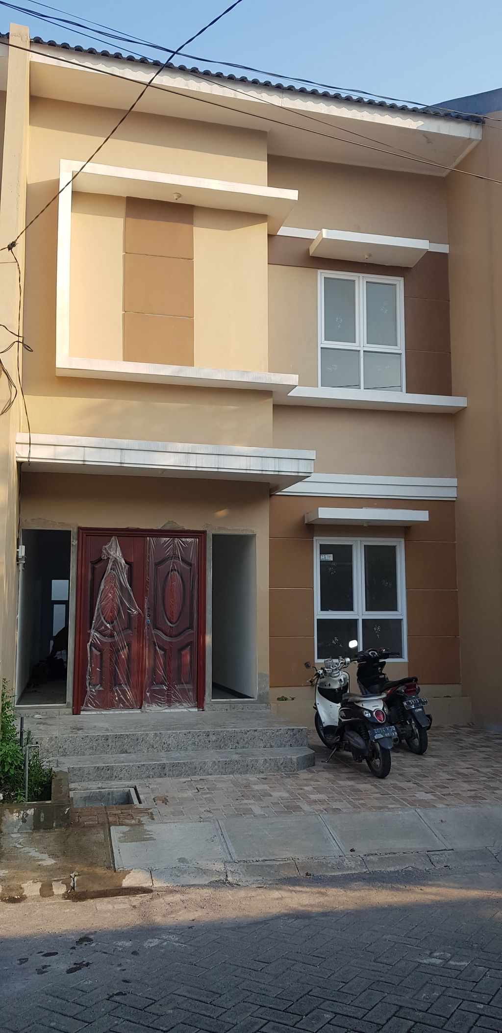 foto tampak rumah tipe monaco perumahan CITY PARK MEDOHO tahap 5