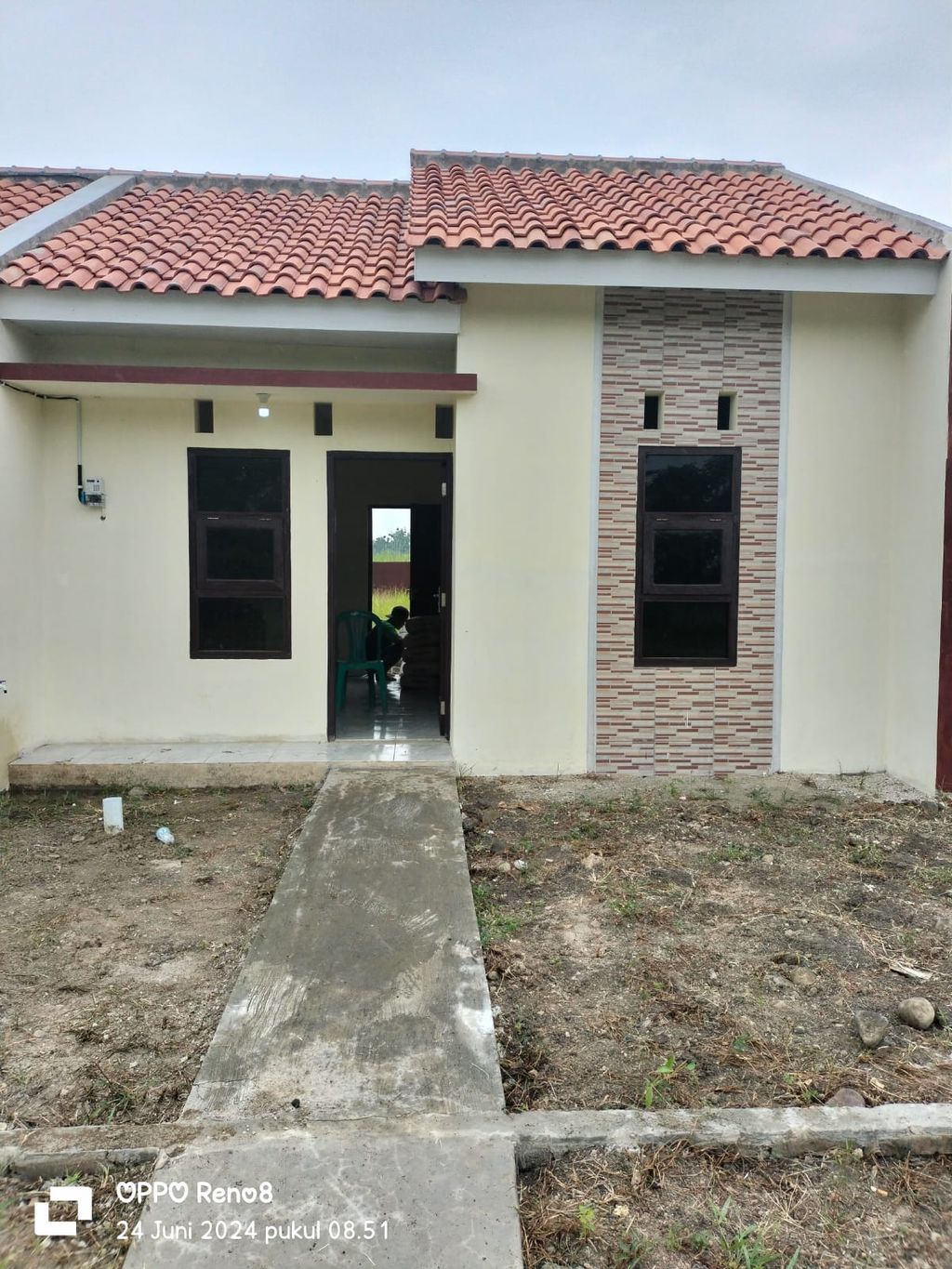 foto tampak rumah tipe 30 perumahan Setu residence