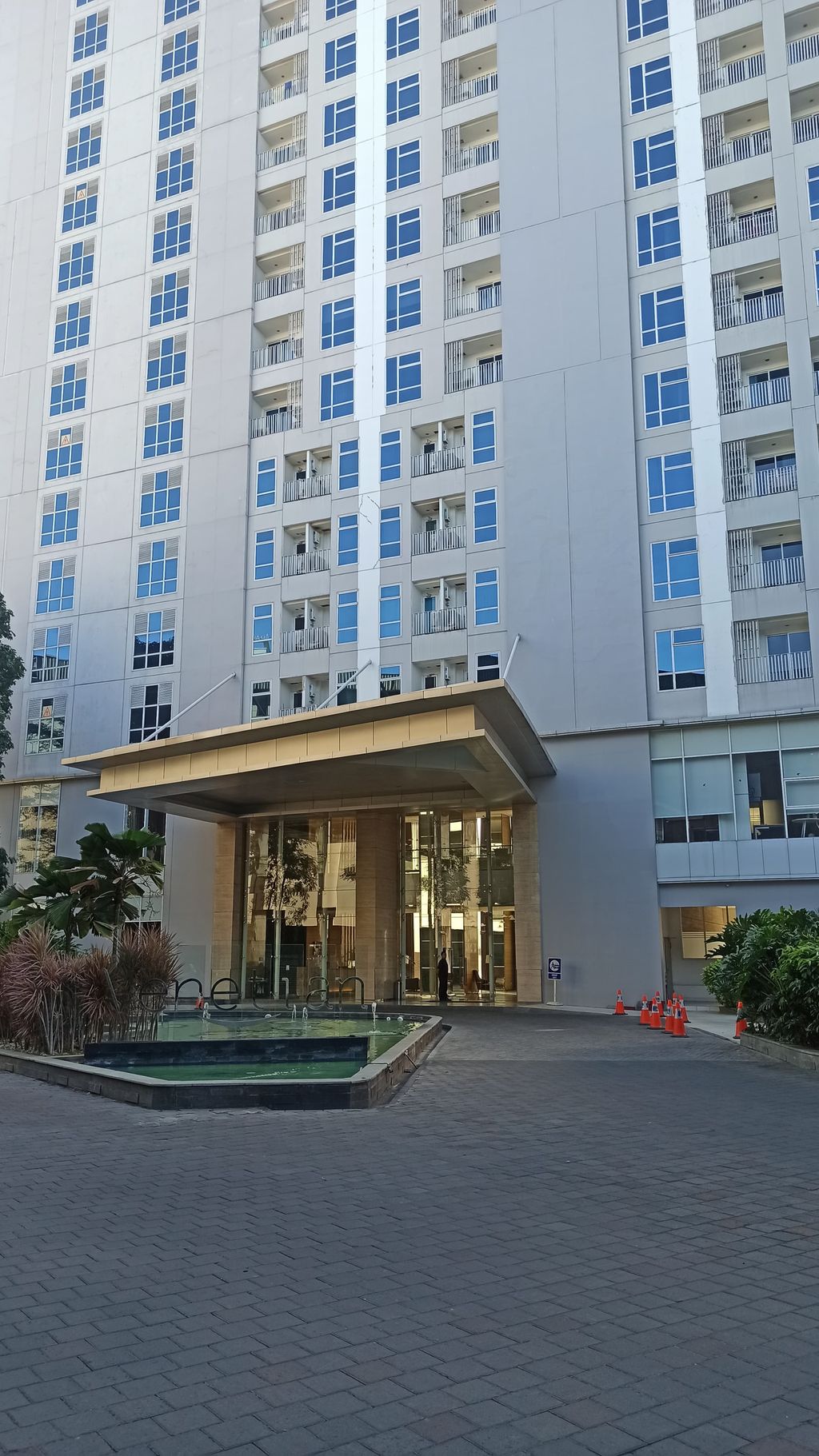 foto tampak rumah tipe 1 Bedroom venetian Lantai 0520B perumahan GRAND SUNGKONO LAGOON