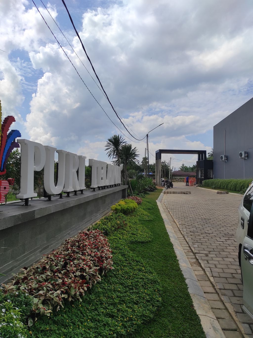 foto gerbang perumahan PURI TELANAI