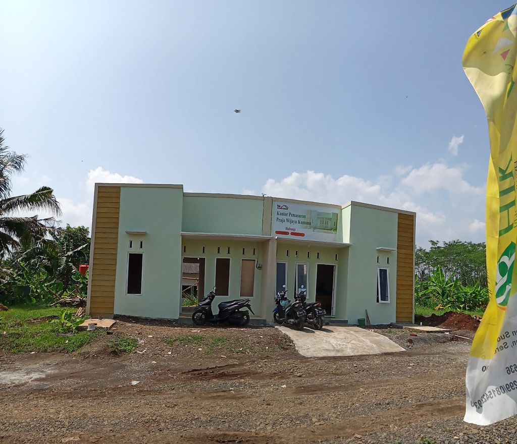 foto tampak rumah tipe 30/60 perumahan OEMAH TAJUR HALANG REGENCY