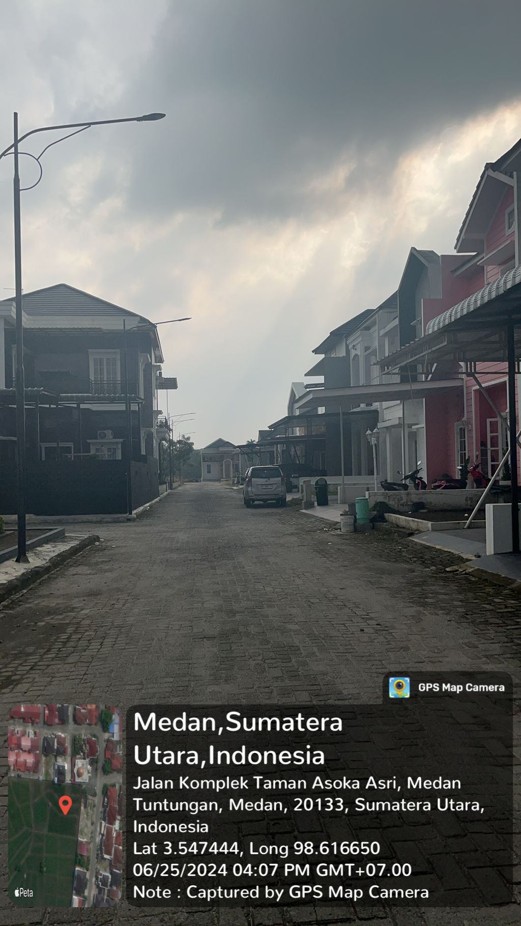 foto posisi tengah perumahan Taman Asoka Asri Cluster Delonix