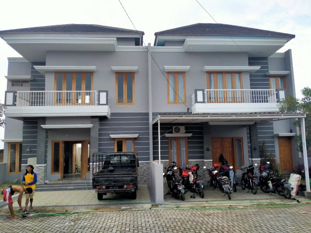 foto tampak rumah tipe 100/117 perumahan Harmony Palur