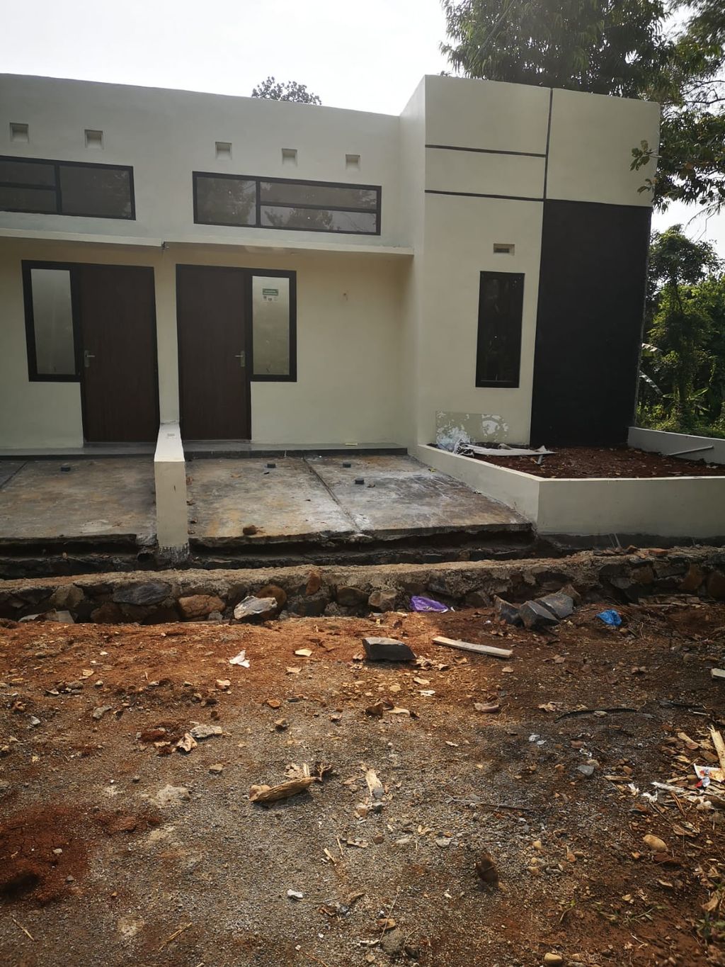 foto tampak rumah tipe 30/107 perumahan Marison Regency Mulyoharjo