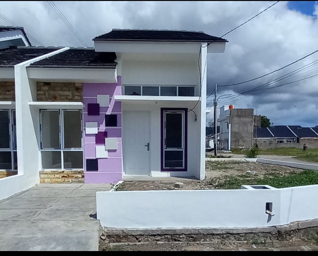 foto tampak rumah tipe ANGSANA L.02-05 HOOK perumahan GRAND PESONA