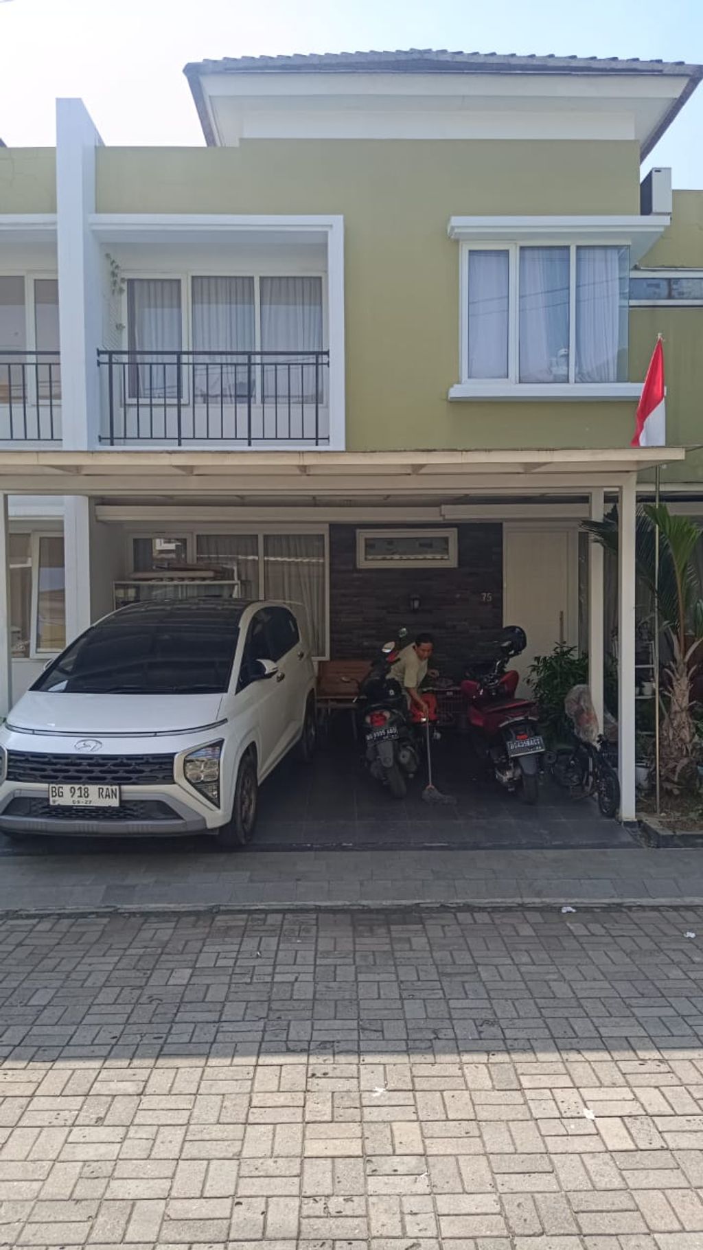 foto tampak rumah tipe Yasmin perumahan Springhill Palembang