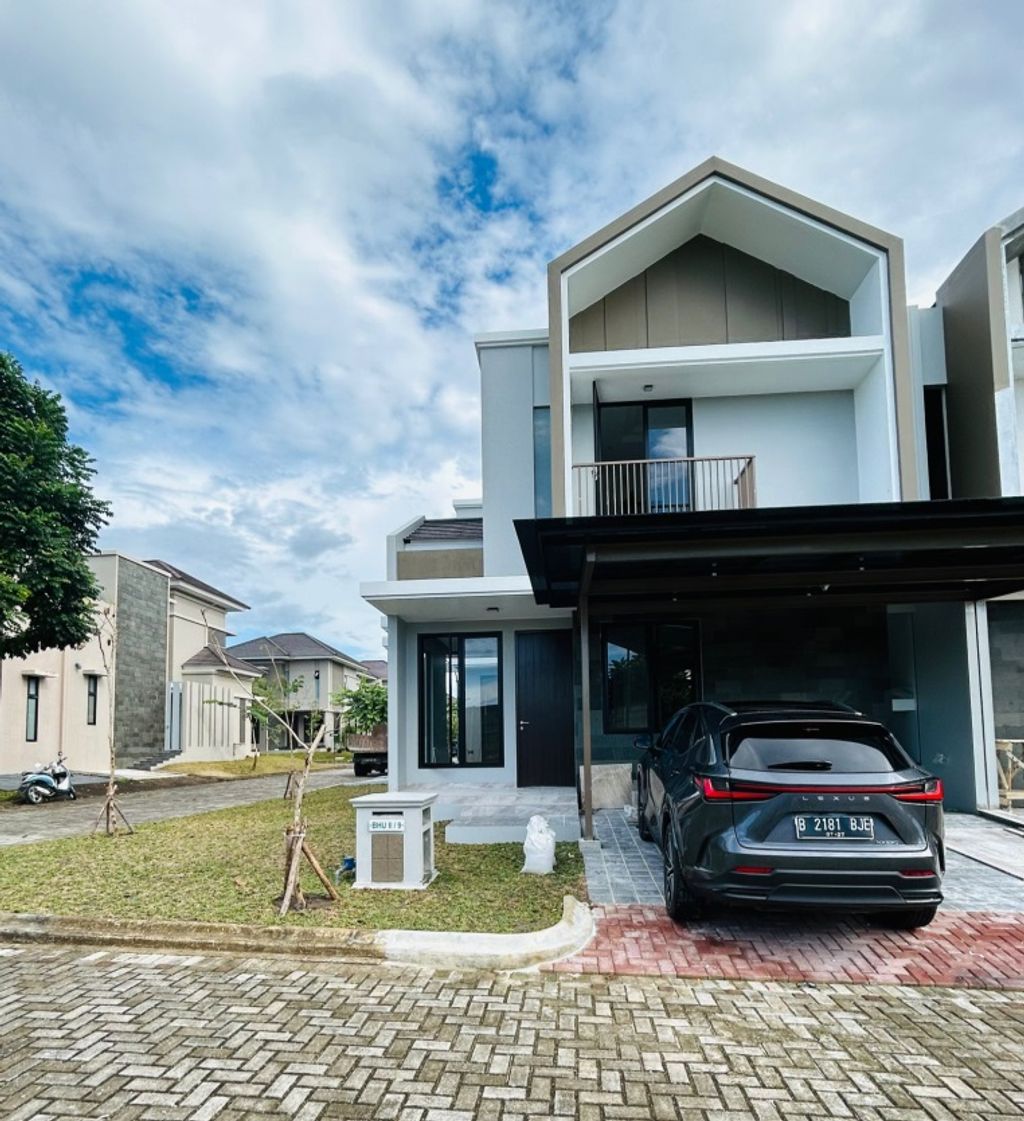 foto tampak rumah tipe PAVILION 8 - BHU II (HOOK) perumahan Perumahan Bukit Hijau