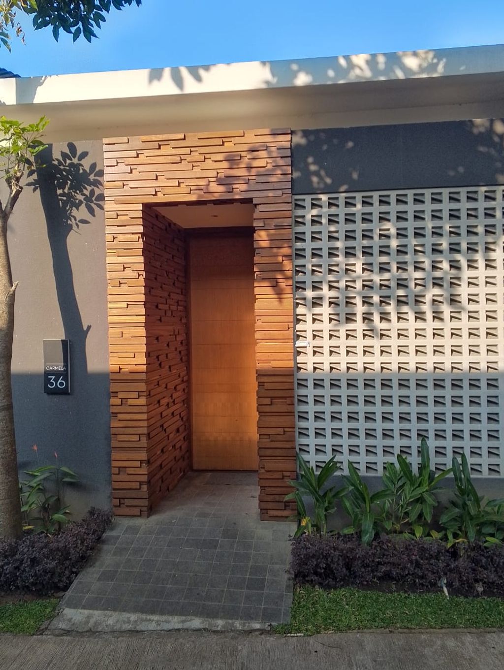 foto tampak rumah tipe Carmela perumahan Habitat