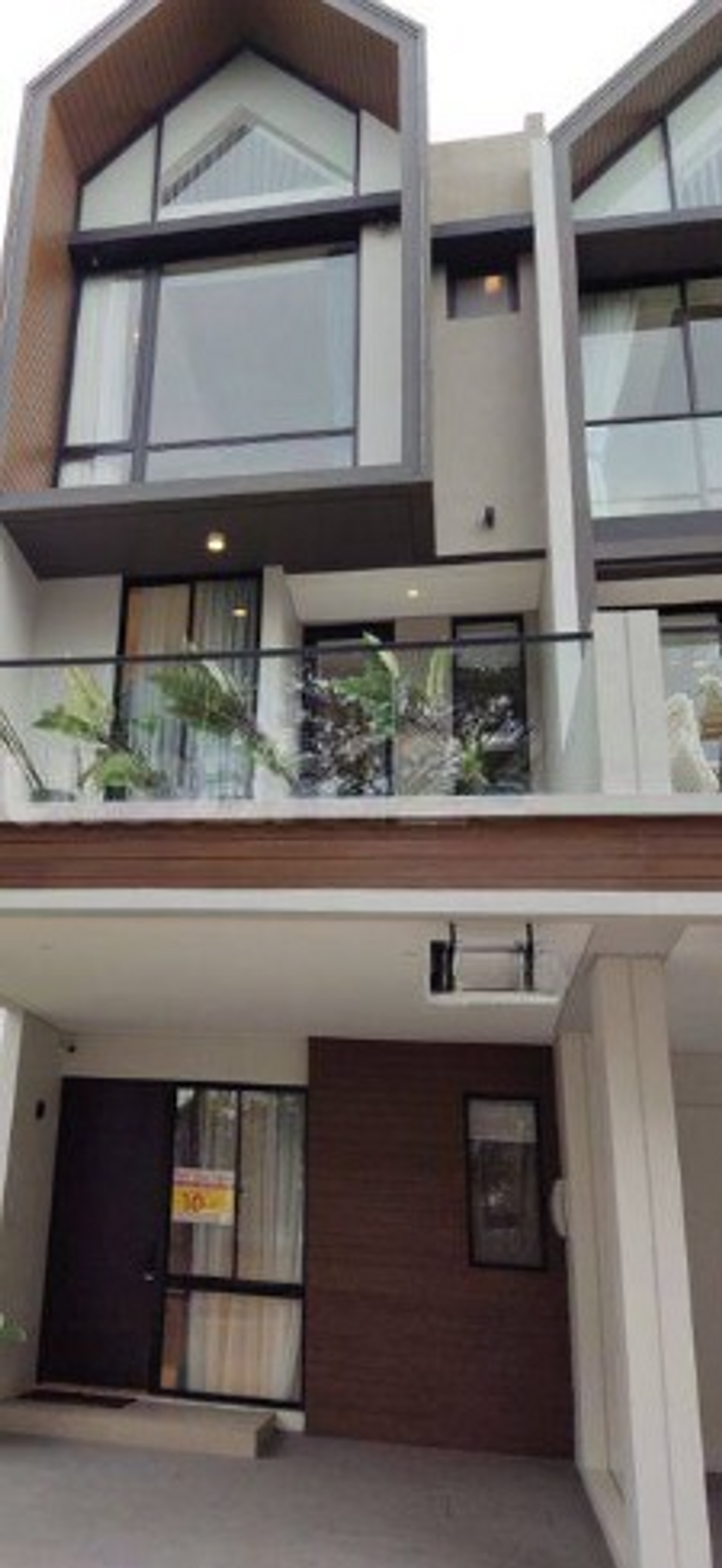 foto tampak rumah tipe YURI perumahan Rukan Osaka
