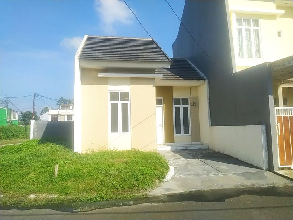 foto tampak rumah tipe 33/99(1) perumahan TANGERANG KENCANA RESIDENCE