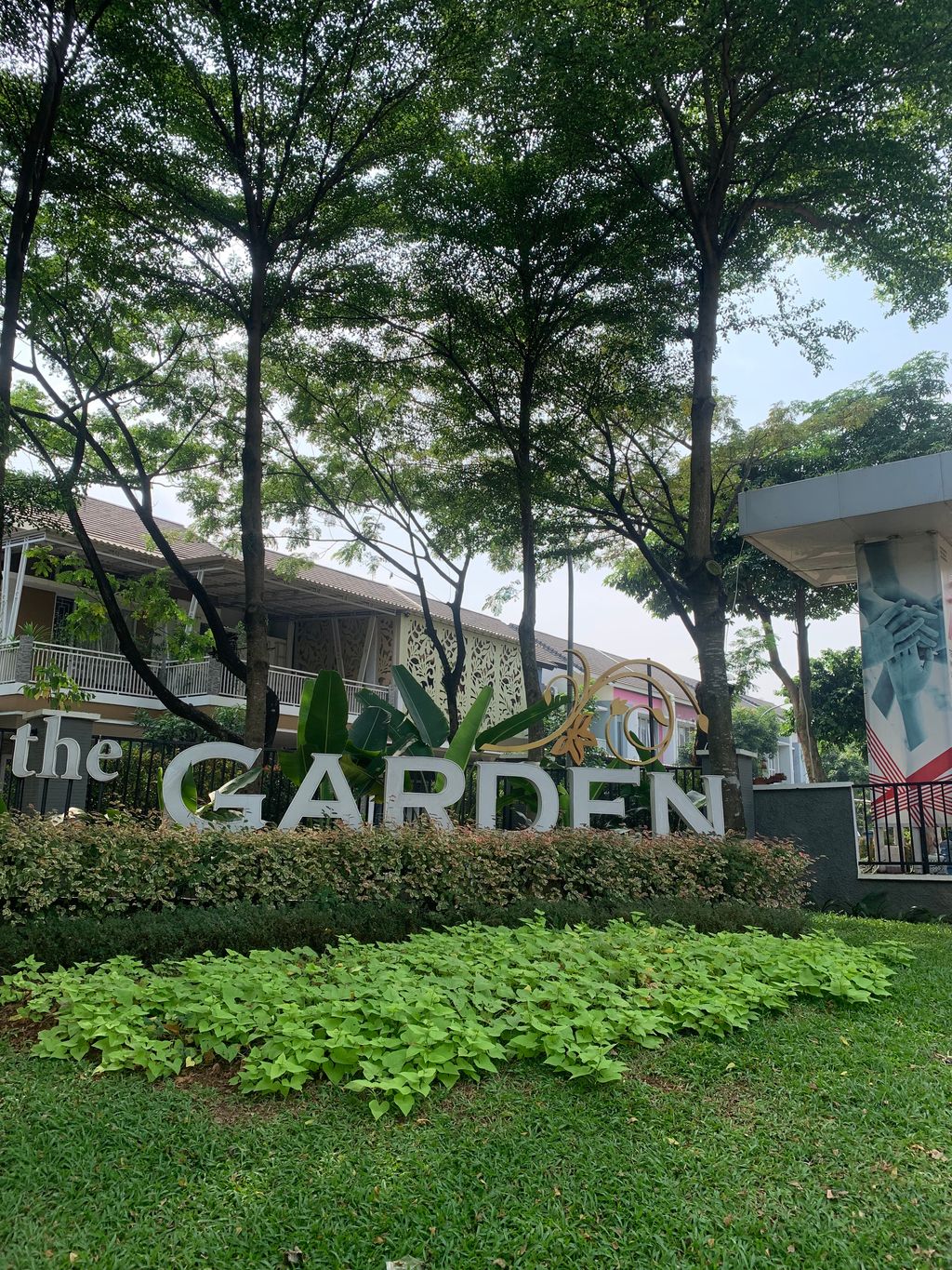 foto gerbang perumahan DE GARDEN
