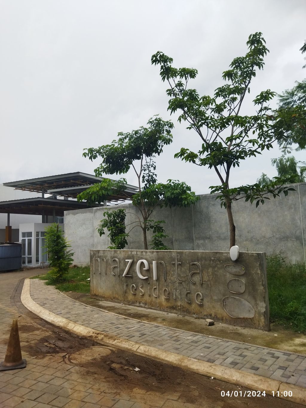 foto gerbang perumahan Mazenta Residance