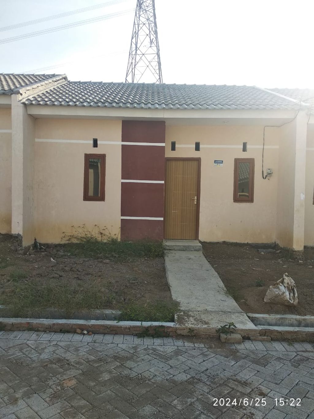 foto tampak rumah tipe 30/60 perumahan Griya Alma Tahap 2