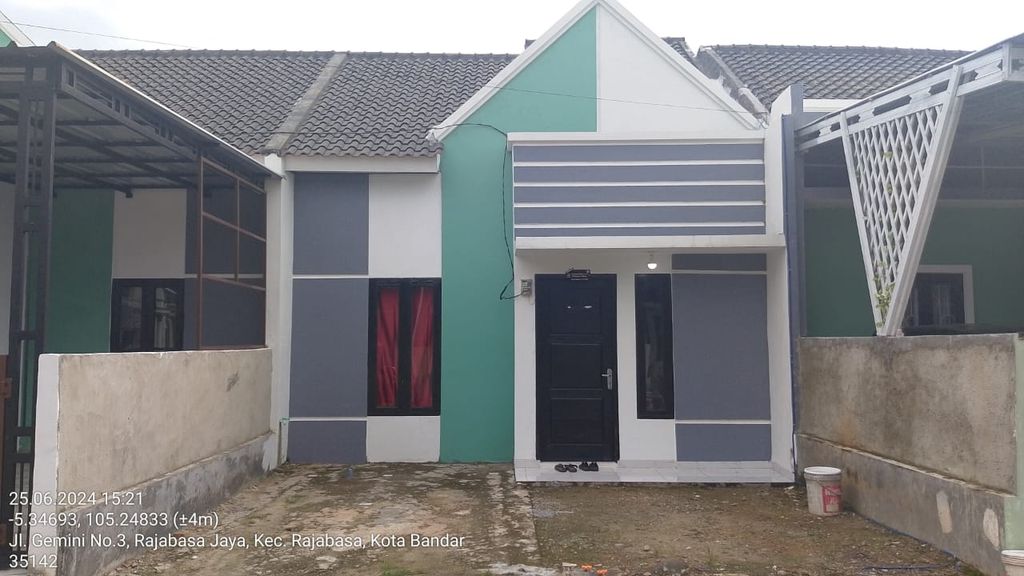 foto tampak rumah tipe A perumahan La Bella Residence