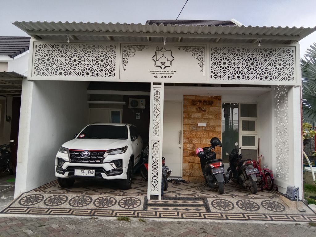 foto tampak rumah tipe CC-01 perumahan PERMATA REGENCY