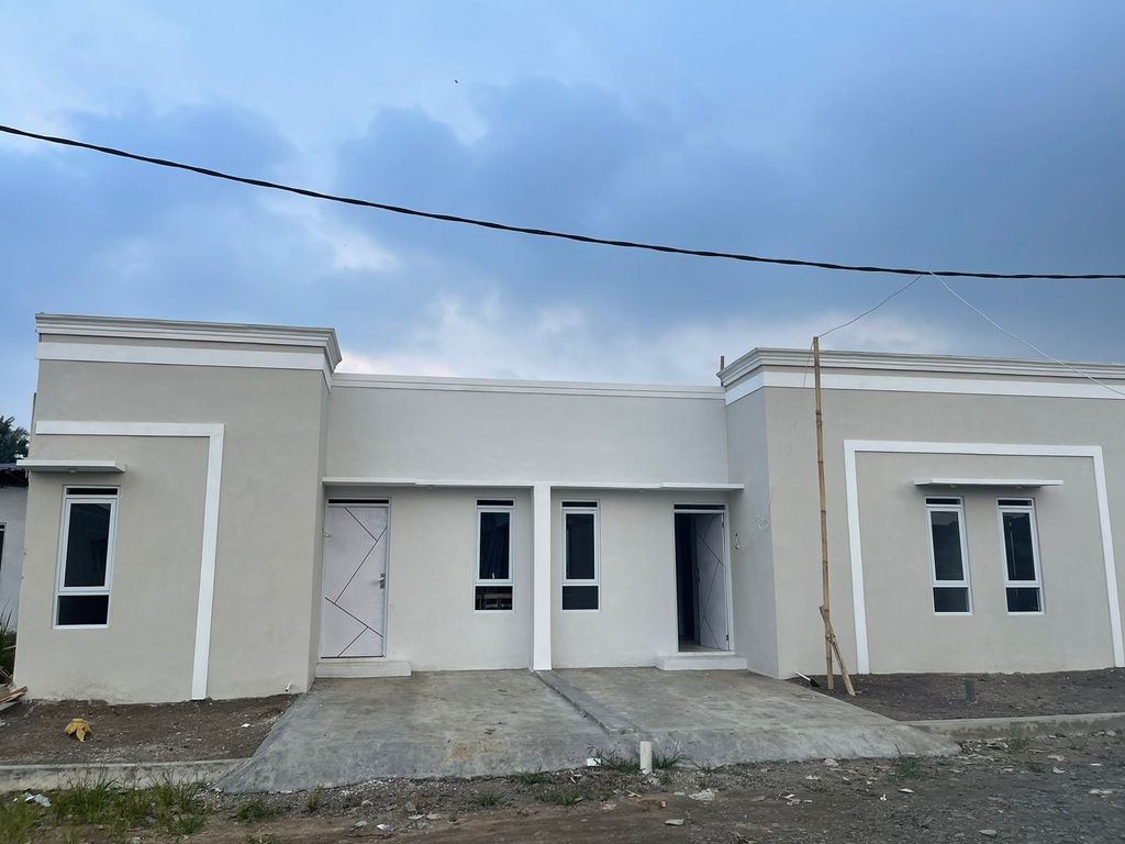 foto tampak rumah tipe 34/118 perumahan Parahyangan Residence