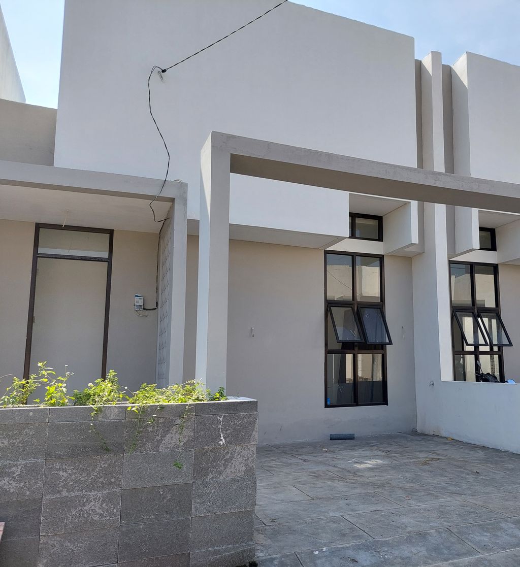 foto tampak rumah tipe ADELIA ((AA, AB, AC)) perumahan VICTORY LAND