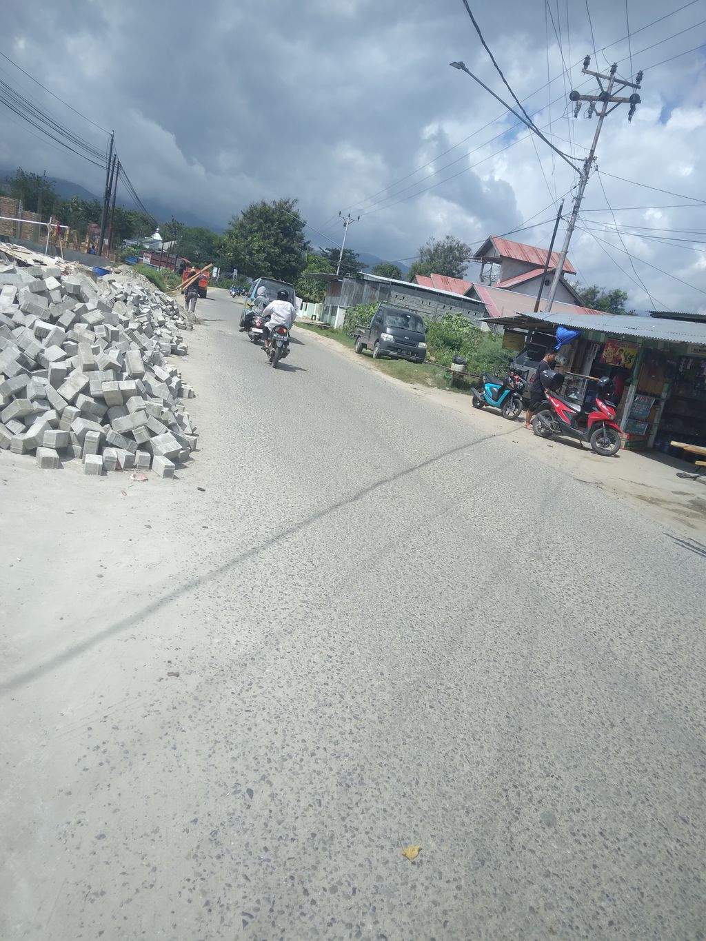 foto gerbang perumahan LASOANI BUSINESS CENTER