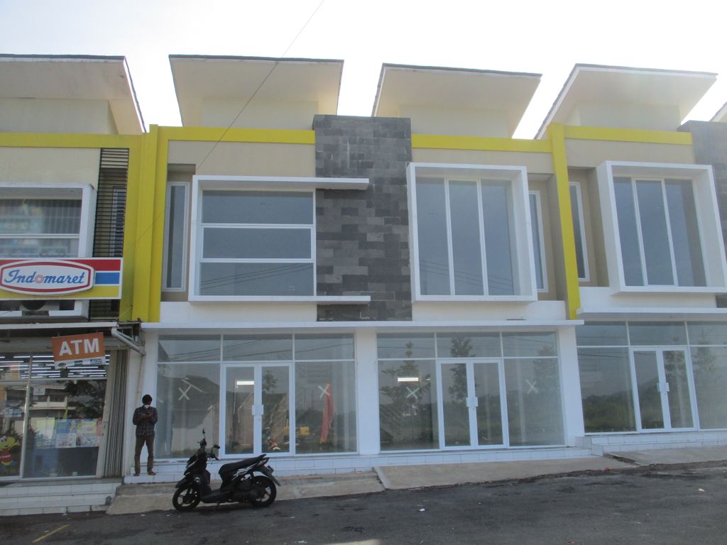 foto tampak rumah tipe RUKO perumahan Buana Cicalengka Raya