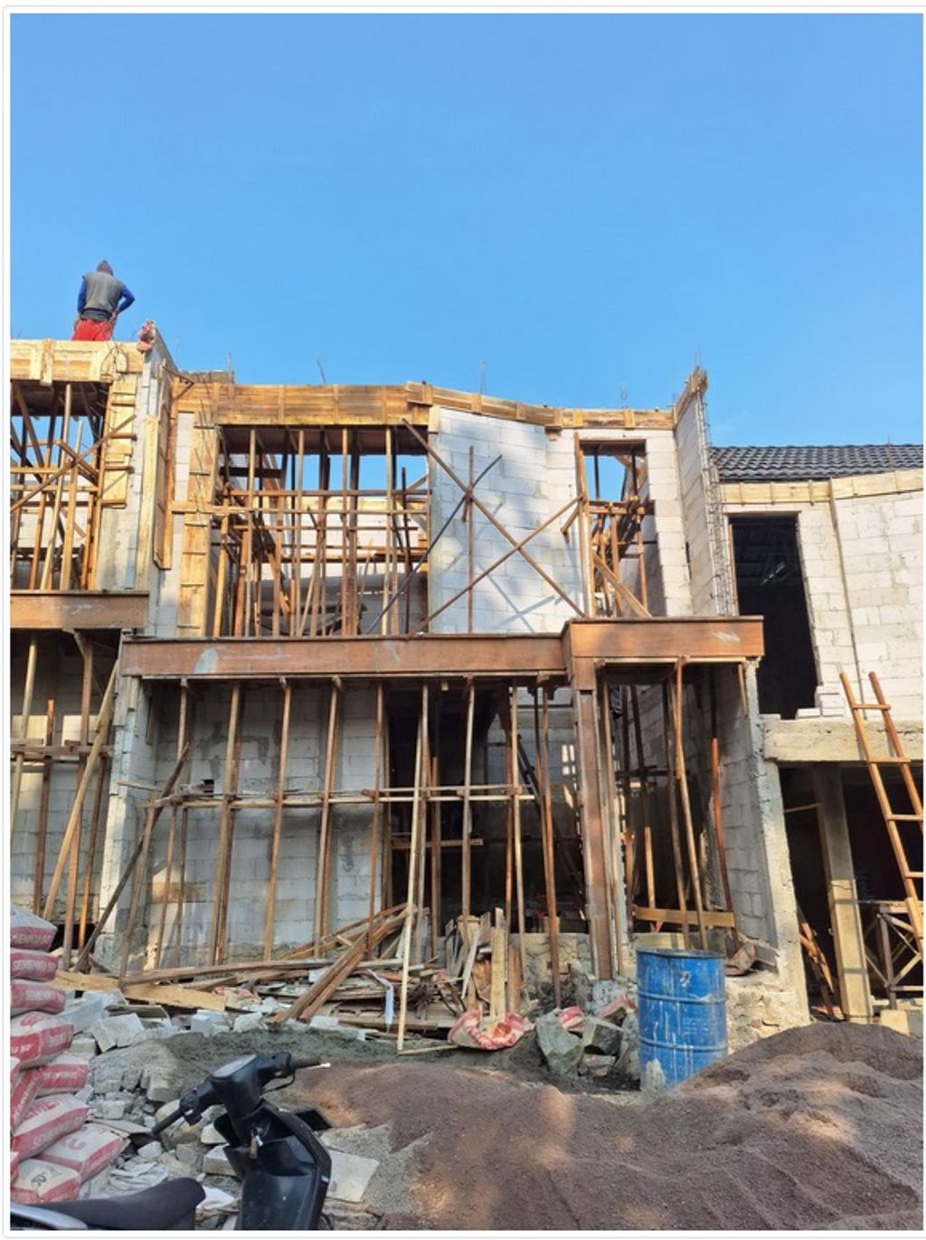 foto tampak rumah tipe 36 Standar Kontur (376) perumahan G-Land Padalarang Valley