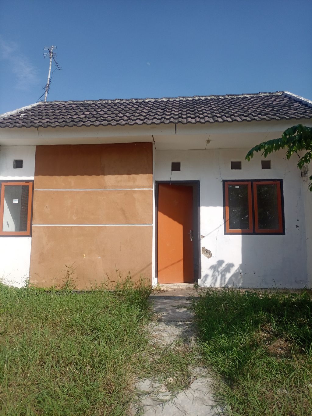 foto tampak rumah tipe A5/1 perumahan BUANA ASRI