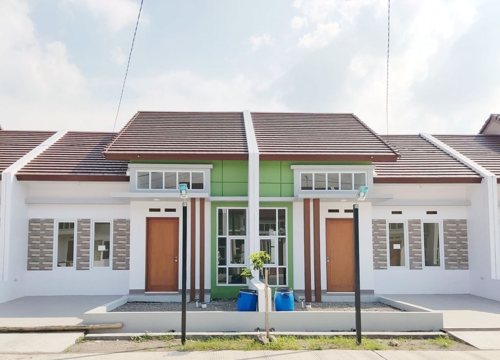foto tampak rumah tipe 54/112 perumahan Garden City 2