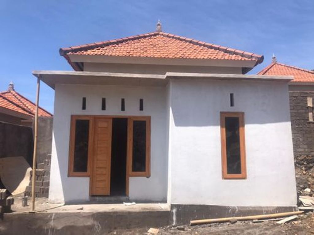 foto tampak rumah tipe 36/80 perumahan Gandiwa Lestari Panji