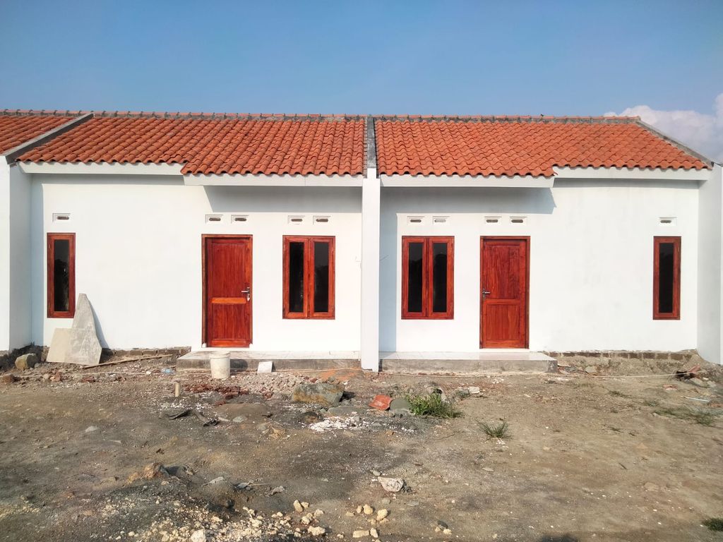foto tampak rumah tipe RSH 72 perumahan BANGSRI PERMAI