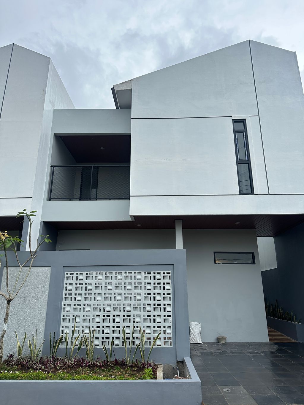 foto contoh rumah perumahan Ruby Estate