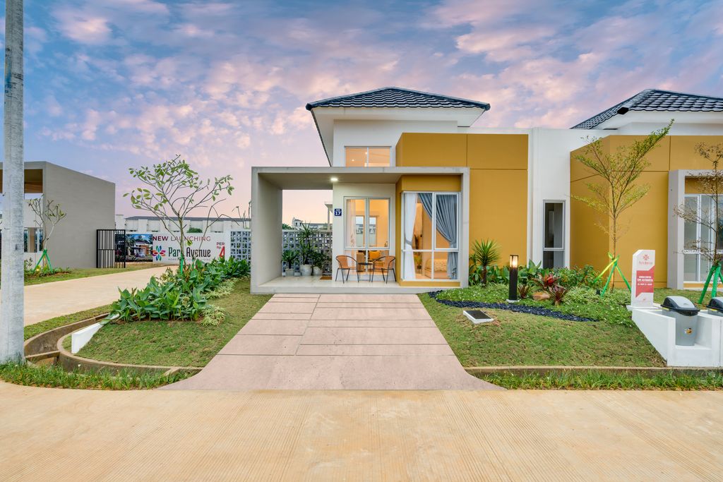 foto tampak rumah tipe Astrantia perumahan CitraRaya City Cluster Park Avenue