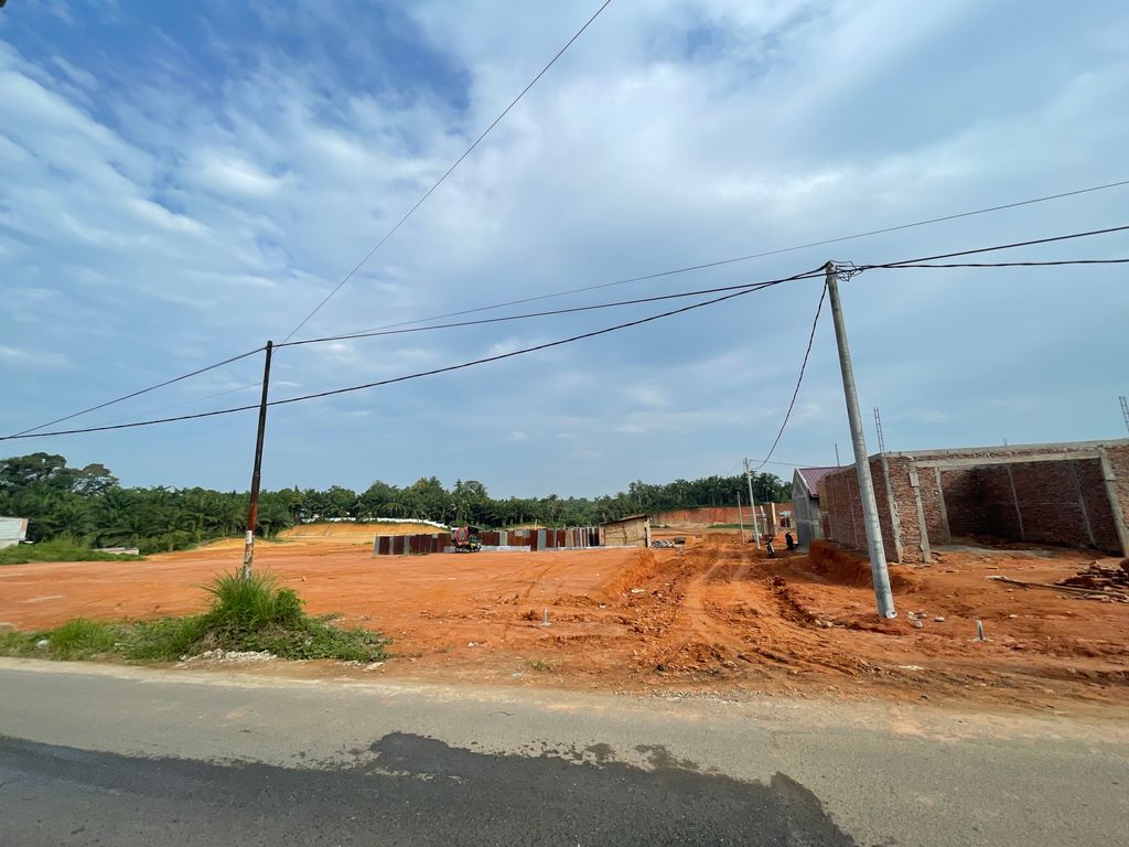 foto gerbang perumahan PALM ANNAFRIS MEDINA PENGEMBANGAN 1