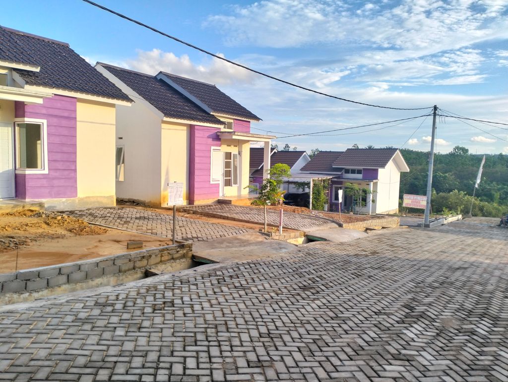 foto posisi tengah perumahan GADING MANSION