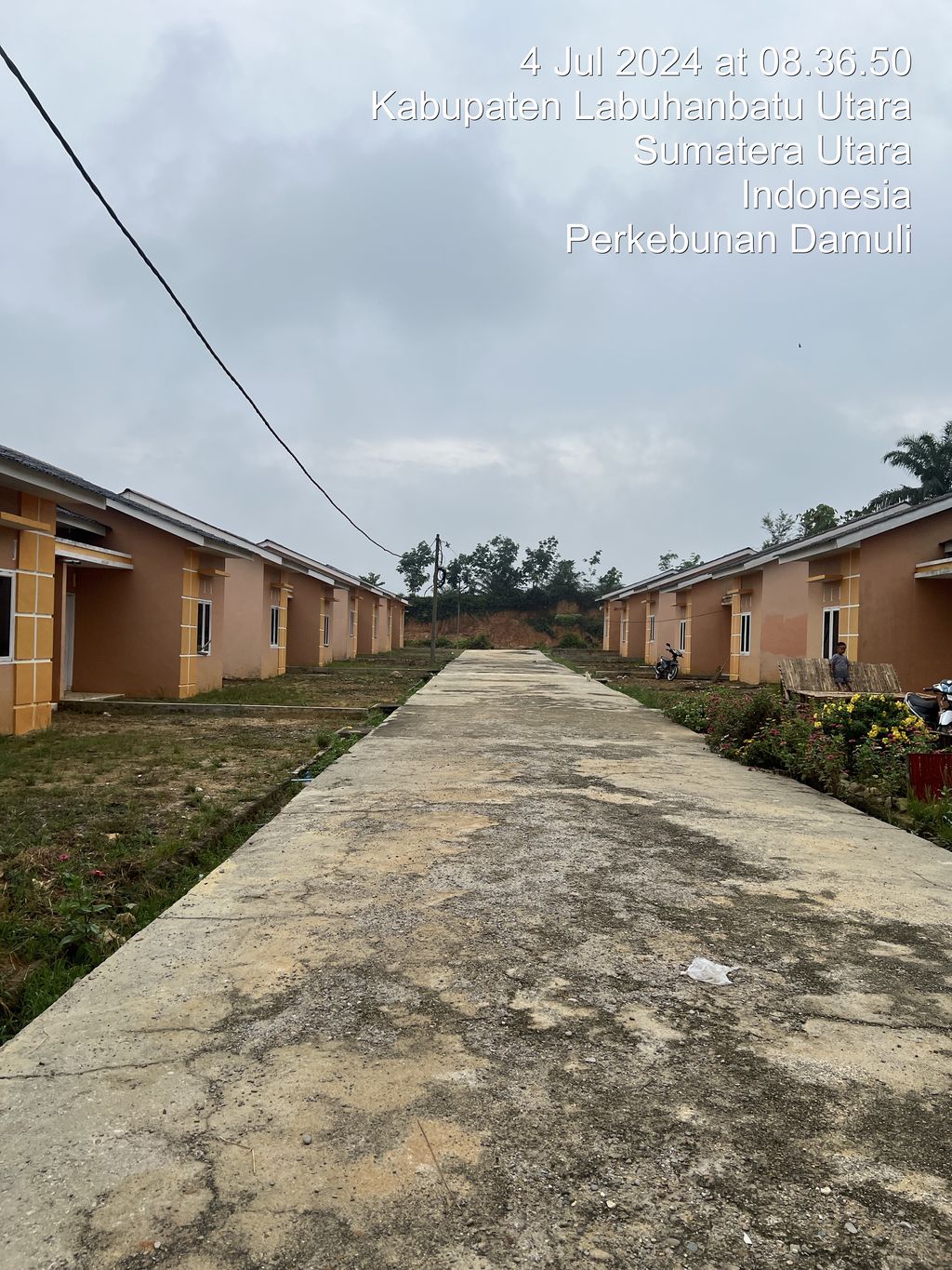 foto posisi tengah perumahan GRAHA NIRWANA