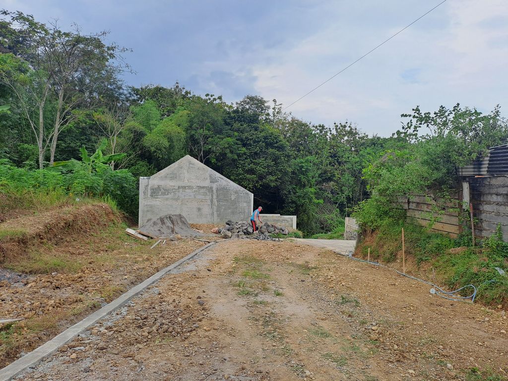foto gerbang perumahan PERUMAHAN BAITI JANNATI REGENCY 3 KALIJIRAK