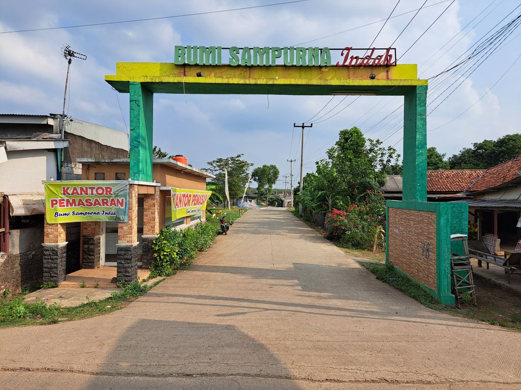foto gerbang perumahan Bumi Sampurna Indah (BSI) 2