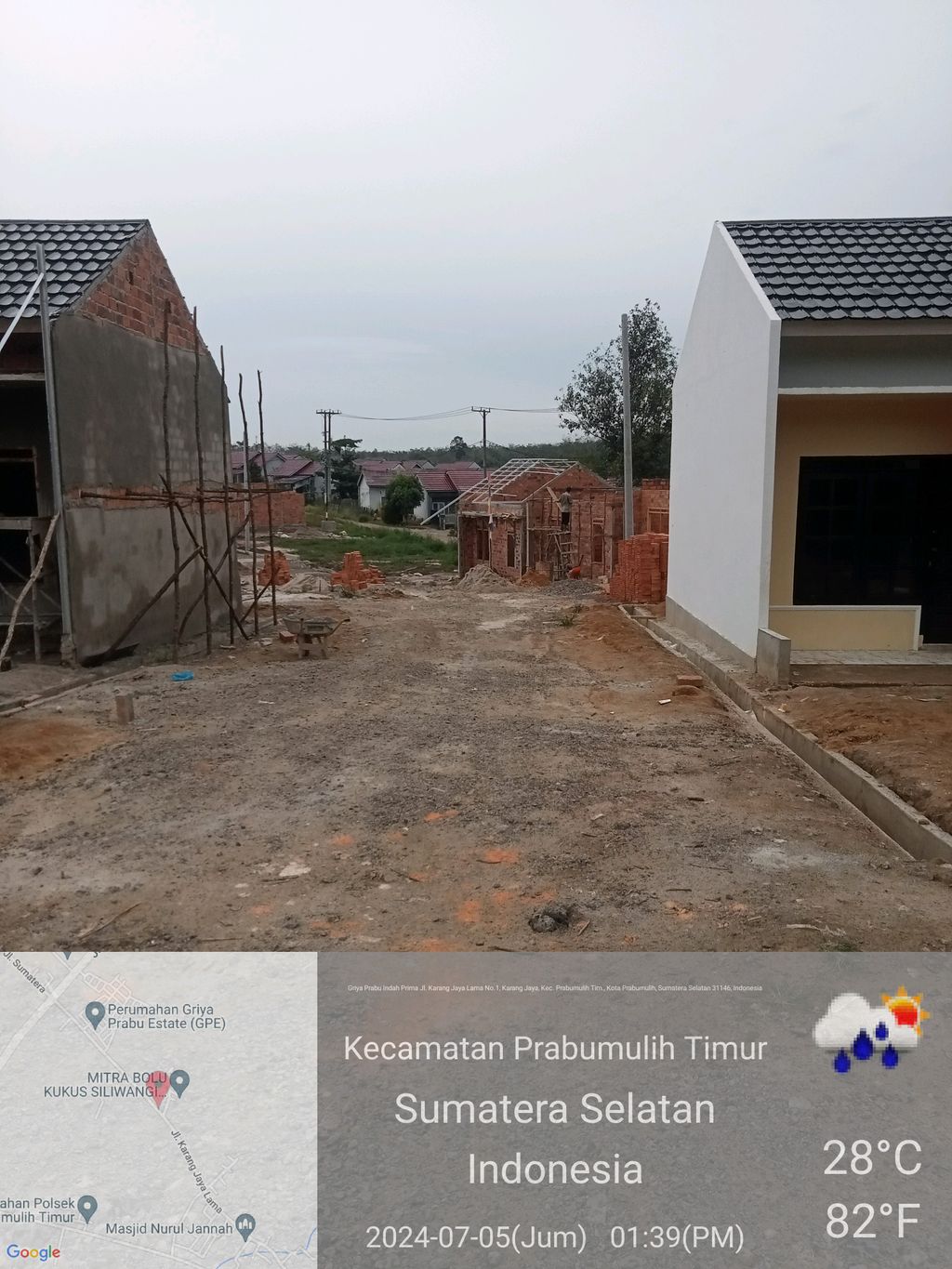 foto gerbang perumahan GRIYA PUAN MAHARANI