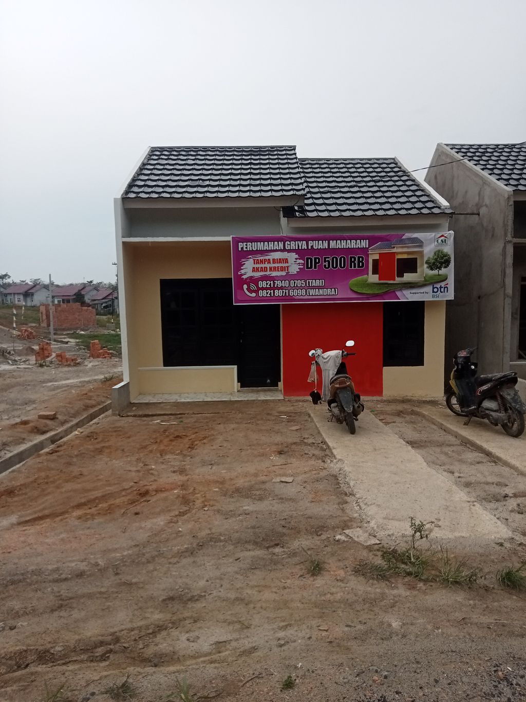 foto tampak rumah tipe 36 RSH perumahan GRIYA PUAN MAHARANI