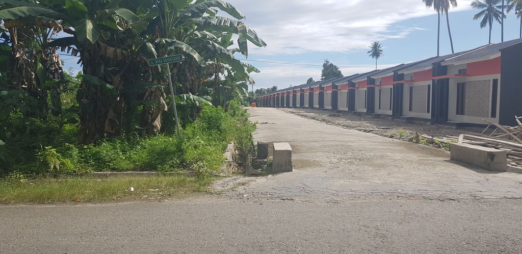 foto gerbang perumahan MEGA BOLA RESIDANCE