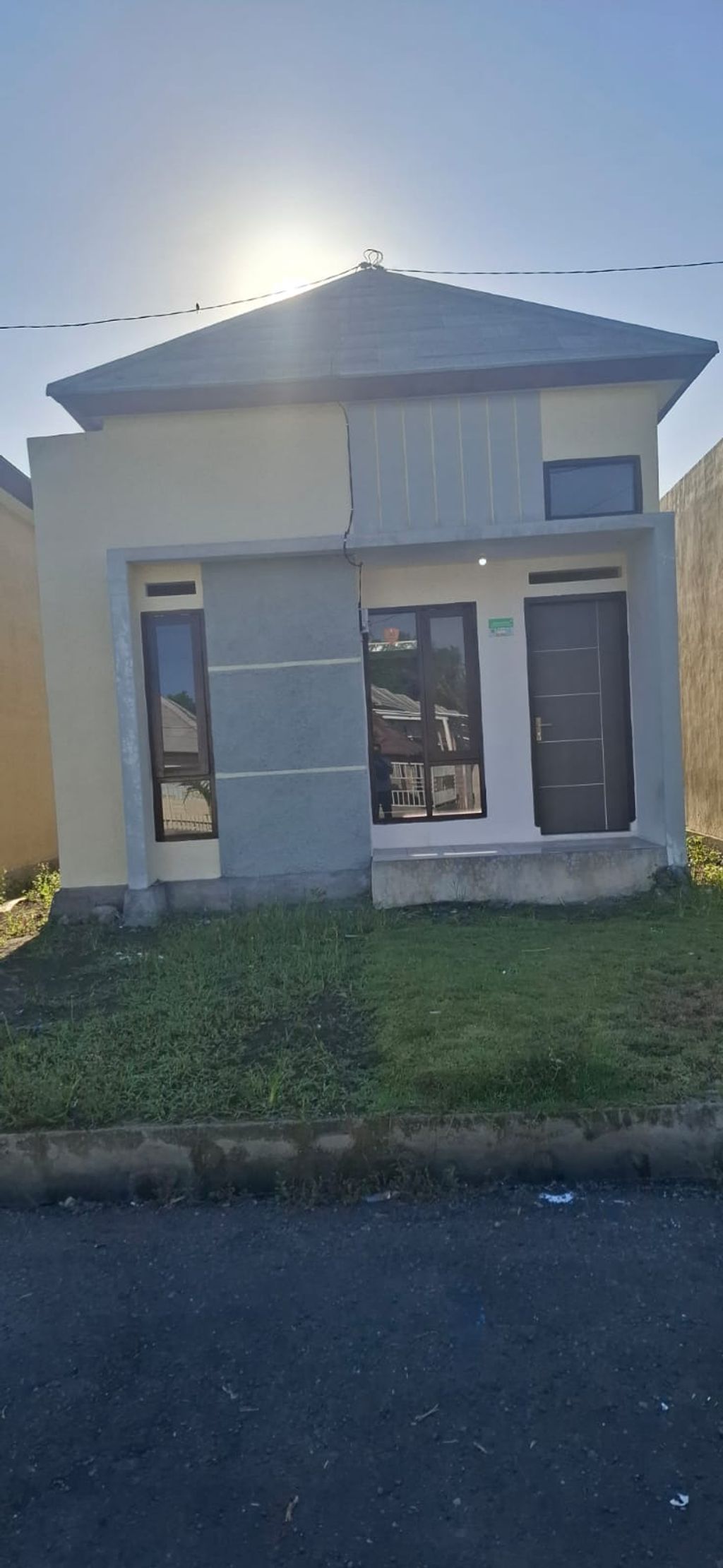 foto tampak rumah tipe 28/72 perumahan Perumahan Bale Kuripan 2