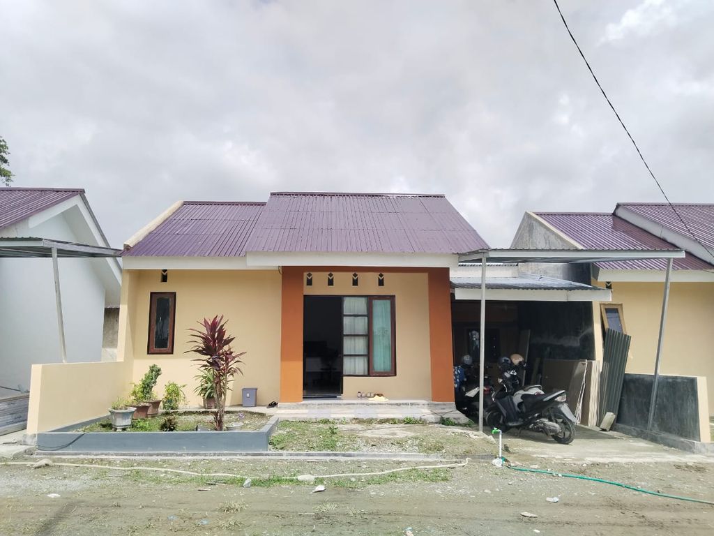 foto tampak rumah tipe C3 perumahan Pim Residence