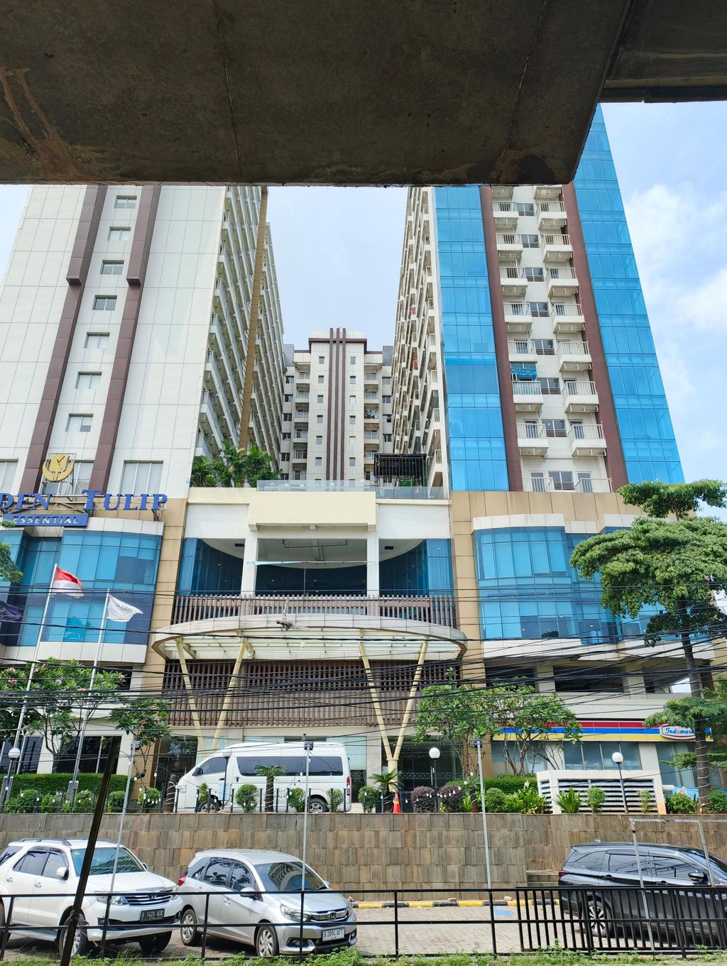 foto gerbang perumahan Annora Living Apartment