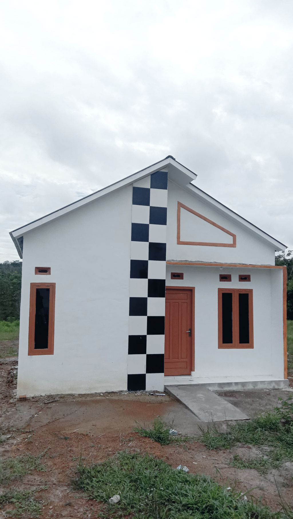 foto tampak rumah tipe 36 RSH perumahan GRIYA CATUR PRABUJAYA